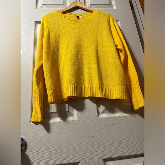 DIVIDED H&M Mustard Yellow Sweater - Picture 11 of 11